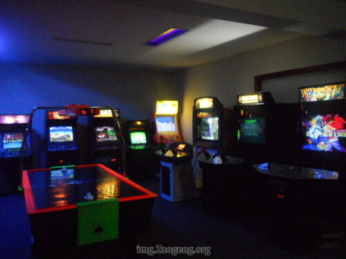 GAMIFICATION-THE-BEST-EMPLOYEE-SATISFACTION-BREAK-ROOM.jpg