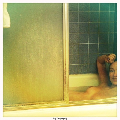 Olivia Wilde Topless 1